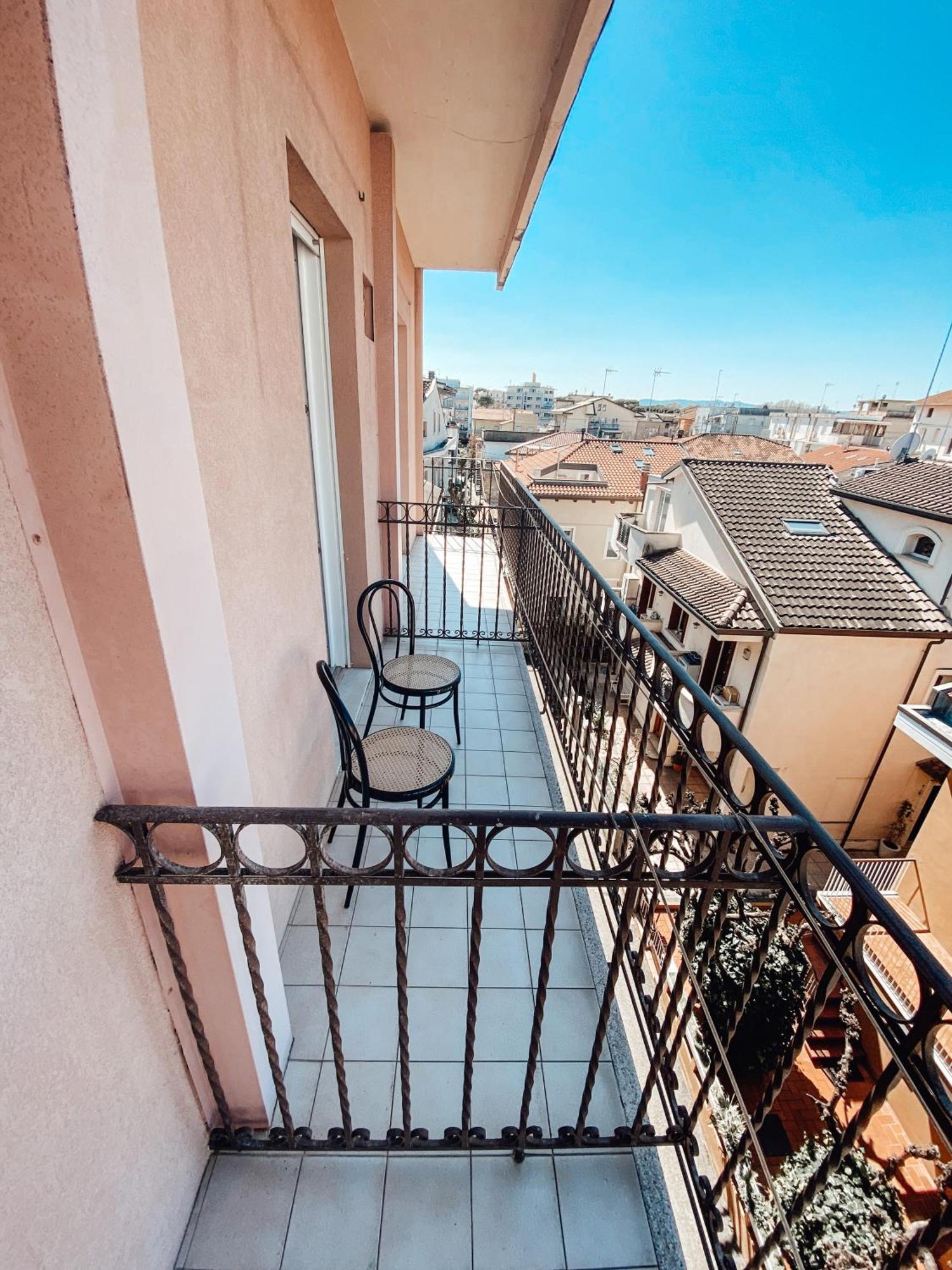 Hotel Berlino Cattolica Buitenkant foto