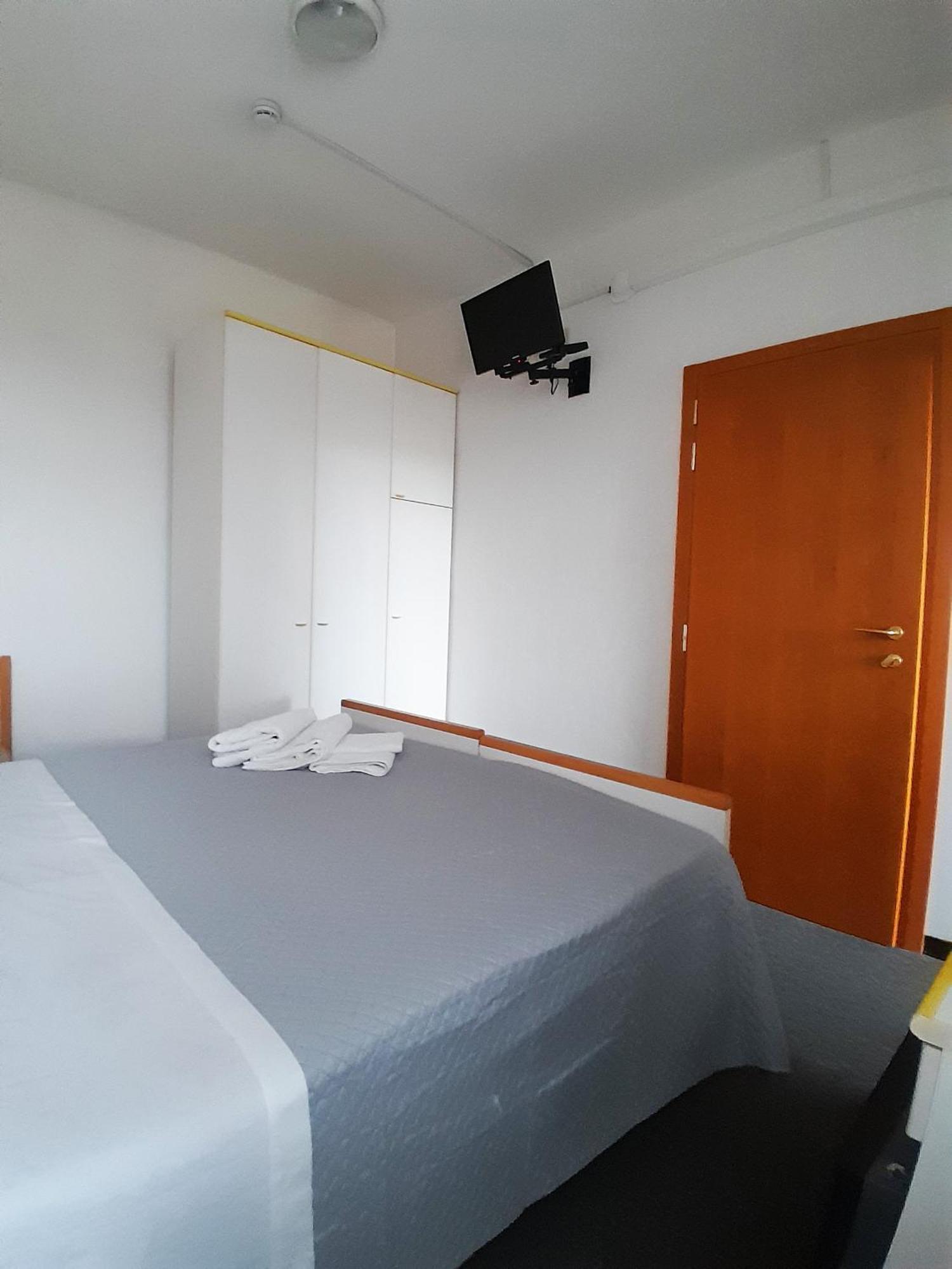 Hotel Berlino Cattolica Buitenkant foto